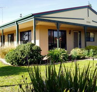 Bells By The Beach Holiday House - SA Accommodation