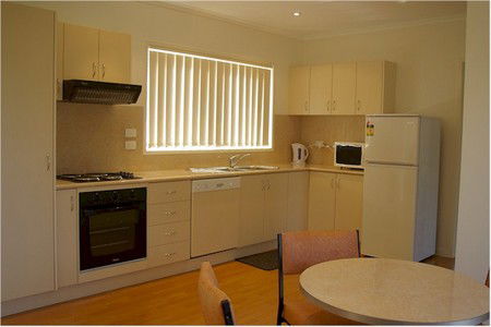 Lookout Holiday Units - SA Accommodation 4