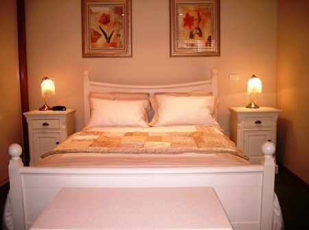 Heatherington Cottage - SA Accommodation 3
