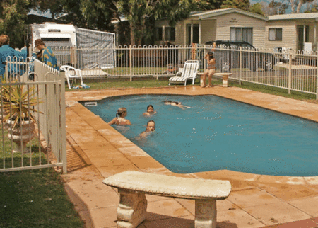 Apollo Bay Holiday Park - SA Accommodation