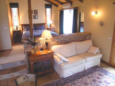 Wombat Hills Cottages - SA Accommodation 1
