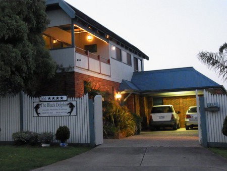 Black Dolphin Beach Penthouse - SA Accommodation 3