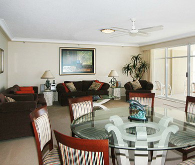Burleigh Surf Beachfront Apartments - SA Accommodation 0