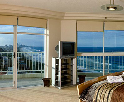 Burleigh Surf Beachfront Apartments - SA Accommodation 3