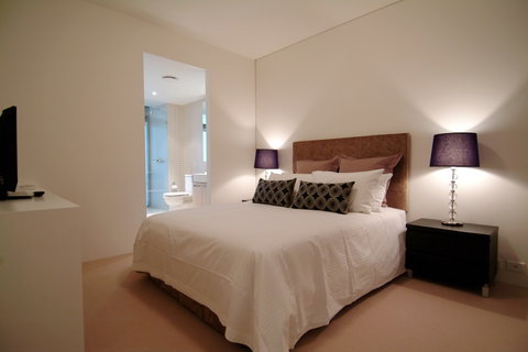 Cairns Luxury Apartments, Harbourlights Complex - SA Accommodation 4