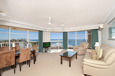 Burleigh Surf Beachfront Apartments - SA Accommodation 5