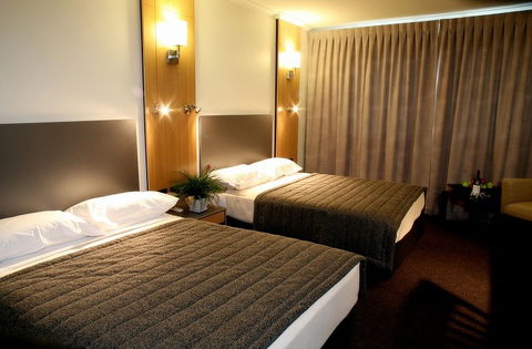 Metro Hotel Ipswich International - SA Accommodation 1
