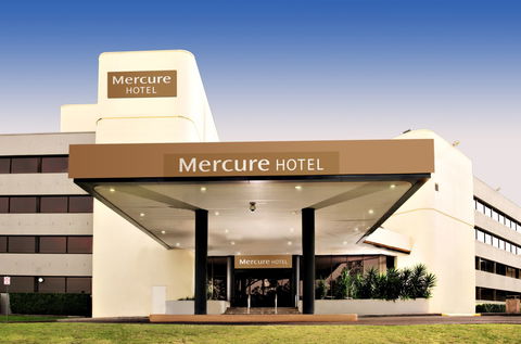 Mercure Penrith - SA Accommodation 1