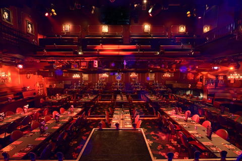 Draculas Cabaret Restaurant - SA Accommodation 1