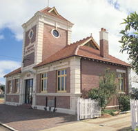 Merredin Town Hall - SA Accommodation