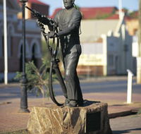 Miners Monument - SA Accommodation