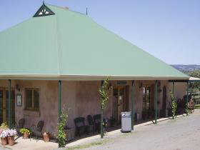 Lloyd Brothers Wine & Olive Company - McLaren Vale - SA Accommodation 0
