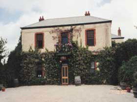 Clos Clare - SA Accommodation 0