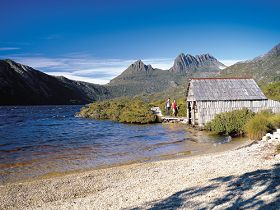 Dove Lake Circuit - SA Accommodation 0