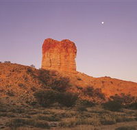 Chambers Pillar Historical Reserve - SA Accommodation