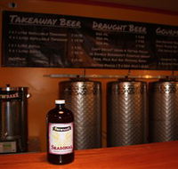 Brewbake at the Big Pineapple - SA Accommodation