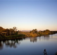 Lake Wivenhoe - SA Accommodation