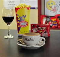 Mansfield Armchair Cinema - SA Accommodation