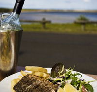 Hedys Restaurant at the Heads Hotel - SA Accommodation