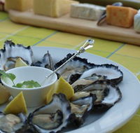 Oyster Shed on Wray Street - SA Accommodation