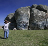 Thunderbolts Rock - SA Accommodation