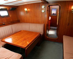 A Luxury Yacht On Sydney Harbour - SA Accommodation 2