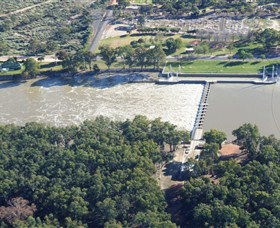 Lock 10 And Weir - SA Accommodation 2