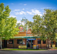 Crown Hotel Wentworth - SA Accommodation