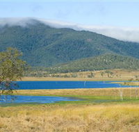 Lake Elphinstone - SA Accommodation