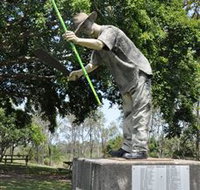 Cane Cutter Memorial - SA Accommodation