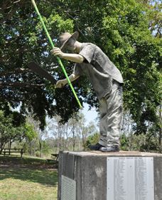 Cane Cutter Memorial - SA Accommodation 0