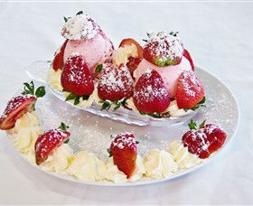 The Big Strawberry - SA Accommodation 3