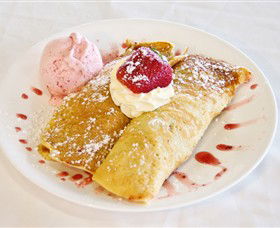 The Big Strawberry - SA Accommodation 4