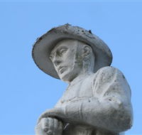 Sarina War Memorial - SA Accommodation