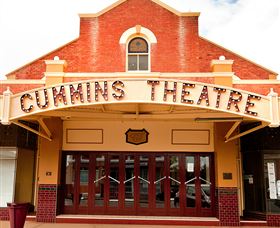 Merredin Cummins Theatre - SA Accommodation 1