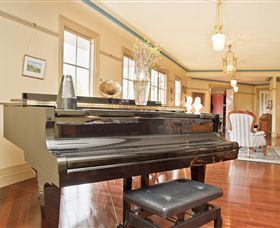 Barcaldine House - SA Accommodation 6