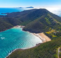 Basil Bay on Keswick Island - SA Accommodation