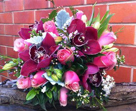 Blooms On Bridge - SA Accommodation 4