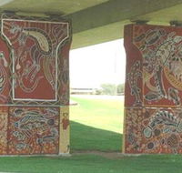 Cowra Bridge Pylons - SA Accommodation