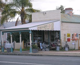 Lady Gails Bookshop And Curios - SA Accommodation 0