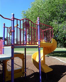 Fadden Pines Playground - SA Accommodation 2