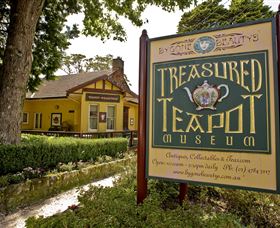 Bygone Beautys Treasured Teapot Museum And Tearooms - SA Accommodation 3
