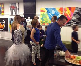 Bondi Art Lounge - SA Accommodation 6