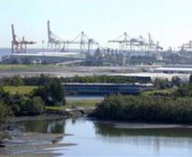 Port Of Brisbane Visitors Centre - SA Accommodation 3
