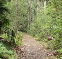 Lake walking track - SA Accommodation