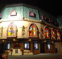 Draculas Cabaret Restaurant - SA Accommodation