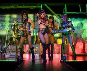 Draculas Cabaret Restaurant - SA Accommodation 3