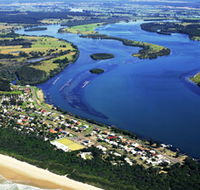 Manning Point Beach - SA Accommodation
