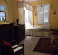 Guy House Bed and Breakfast - SA Accommodation