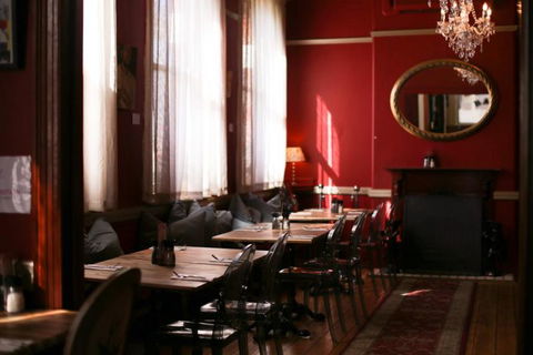 Farmers Arms Hotel & Art Suites Daylesford - SA Accommodation 20